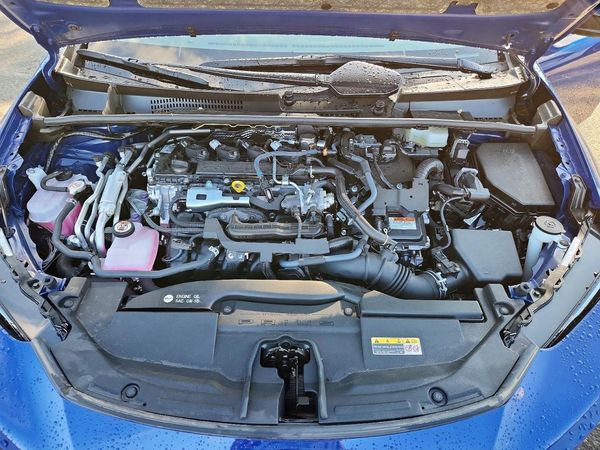 2025 TOYOTA PRIUS — Engine bay