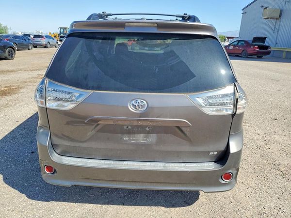 2013 TOYOTA SIENNA