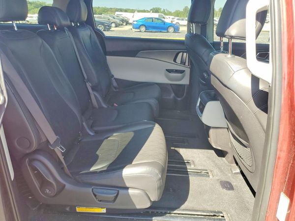 2023 KIA CARNIVAL