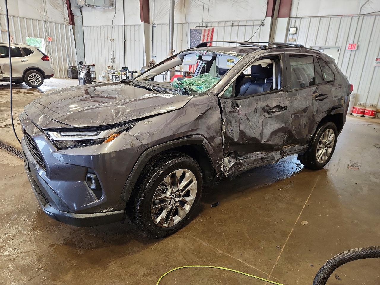 2024 TOYOTA RAV4 XLE Premium — Front 3/4