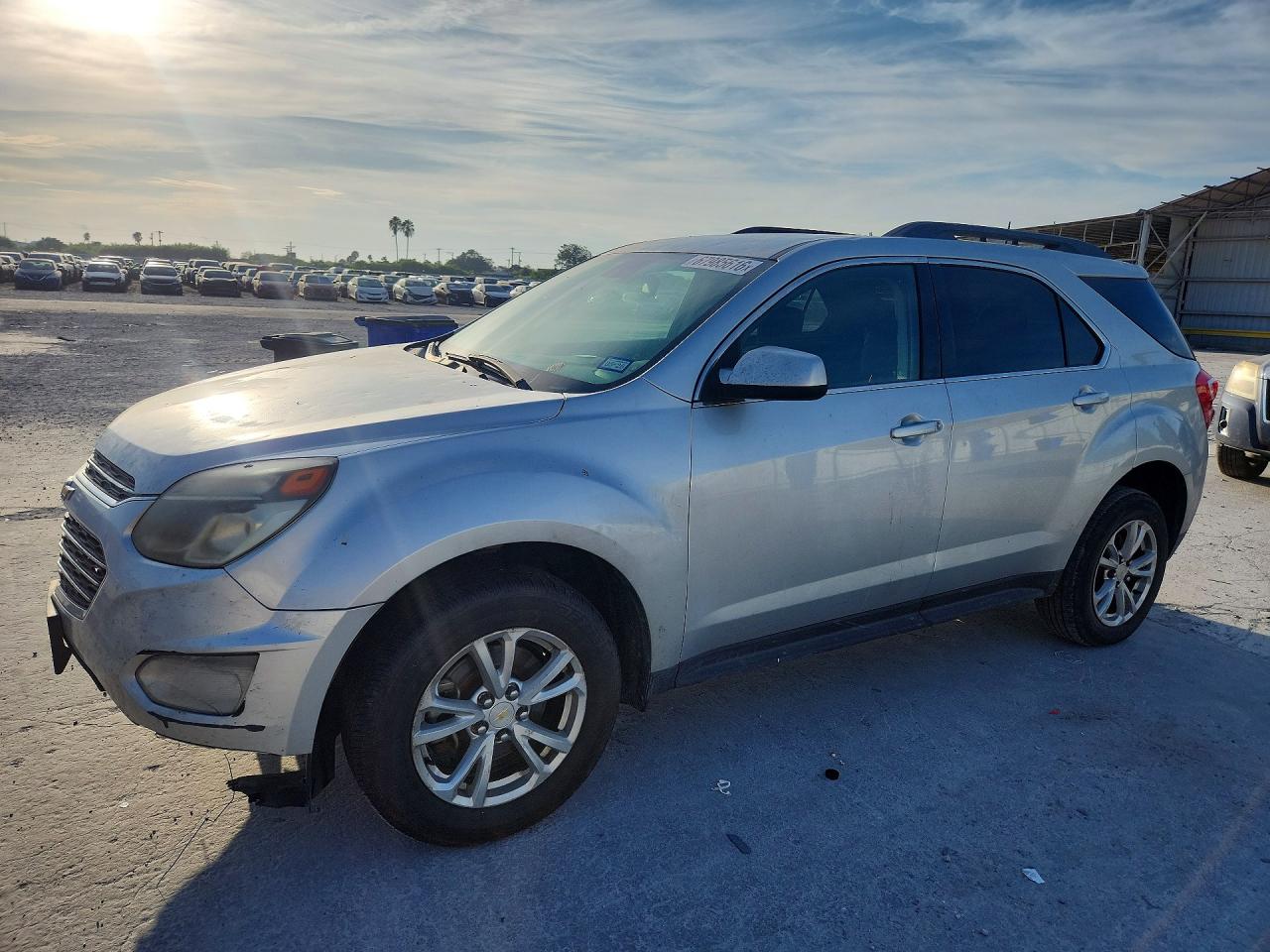 2017 CHEVROLET EQUINOX LT / FL — Front 3/4