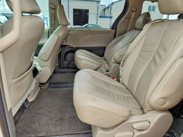 2013 TOYOTA SIENNA — PSRS