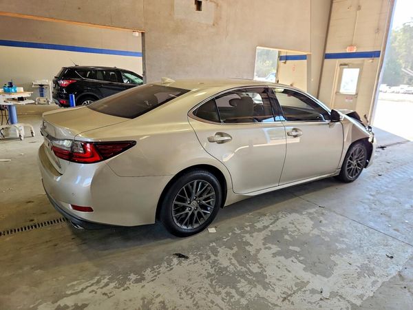 2016 LEXUS ES