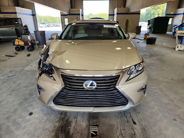 2016 LEXUS ES