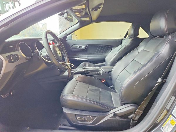 2018 FORD MUSTANG I4 Convertible — DENT