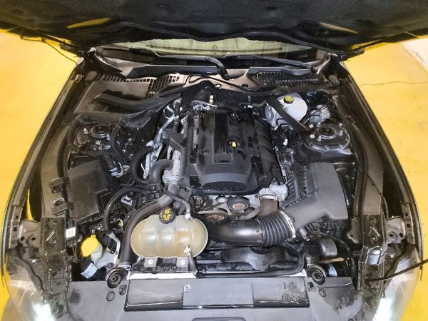2018 FORD MUSTANG I4 Convertible — Engine bay