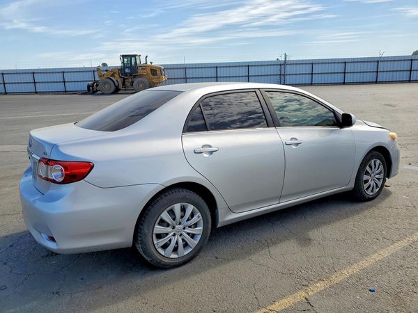 2013 TOYOTA COROLLA