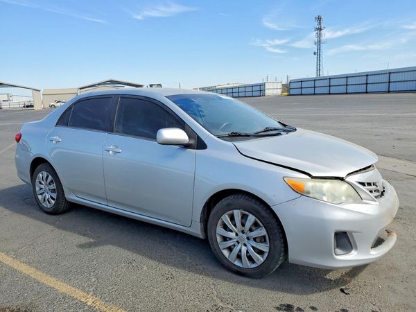 2013 TOYOTA COROLLA