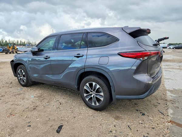 2021 TOYOTA HIGHLANDER XLE Nav — DSRA
