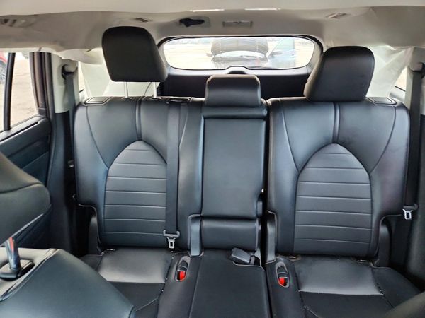 2021 TOYOTA HIGHLANDER XLE Nav — SUVN