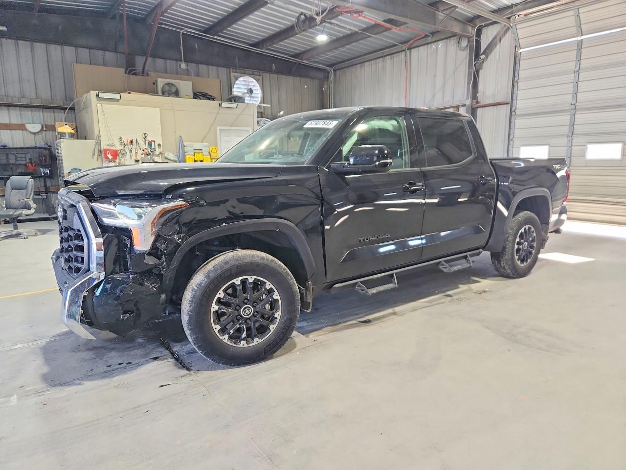 2024 TOYOTA TUNDRA
