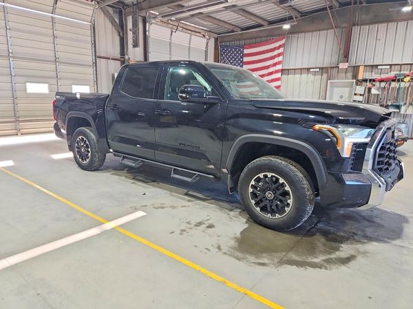 2024 TOYOTA TUNDRA