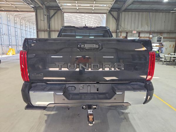 2024 TOYOTA TUNDRA