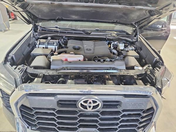 2024 TOYOTA TUNDRA