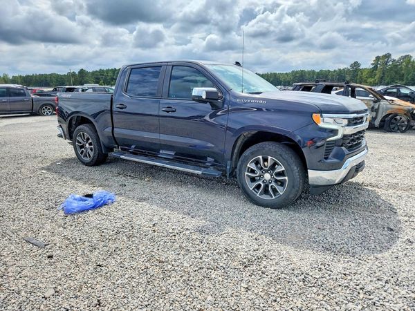 2022 CHEVROLET SILVERADO LT — Passenger 3/4