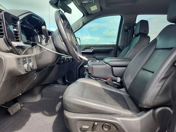 2022 CHEVROLET SILVERADO LT — DENT