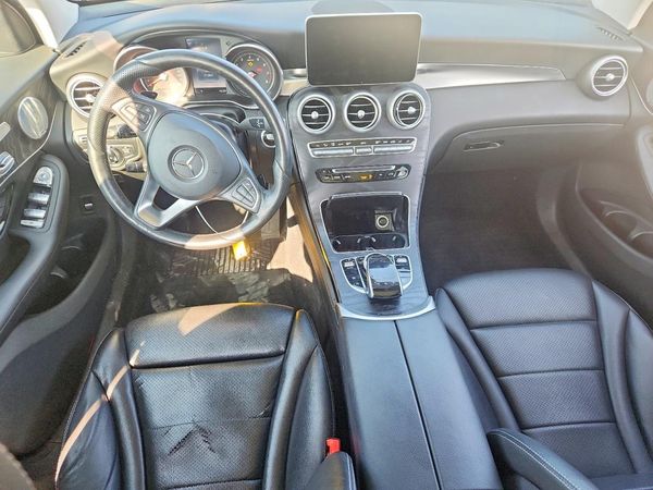 2017 MERCEDES-BENZ GLC