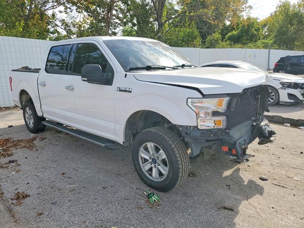 2017 FORD F150 SuperCrew — Passenger 3/4