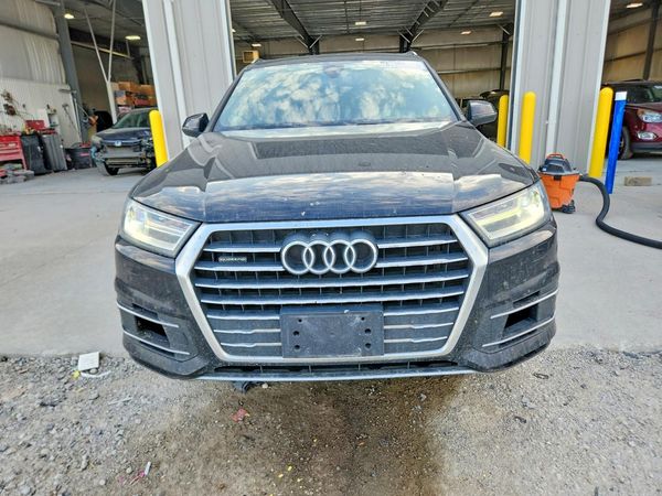 2018 AUDI Q7 quattro Premium