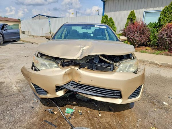 2012 TOYOTA CAMRY