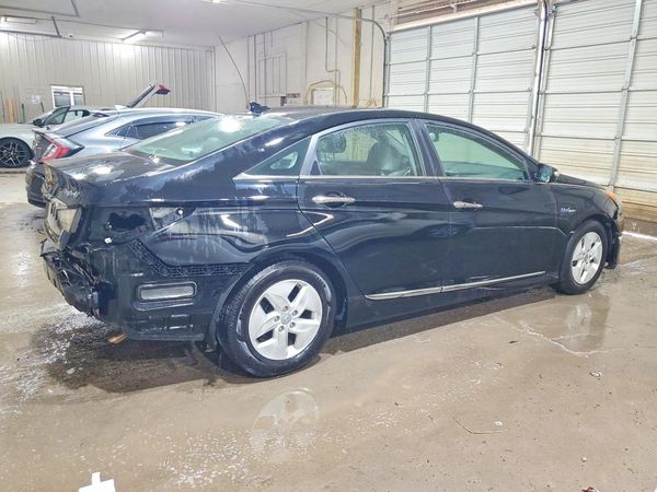2012 HYUNDAI SONATA Middle level