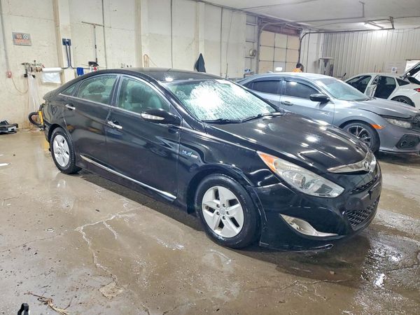 2012 HYUNDAI SONATA Middle level