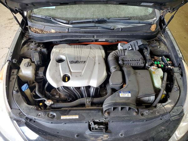 2012 HYUNDAI SONATA Middle level