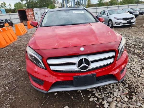 2016 MERCEDES-BENZ GLA GLA250