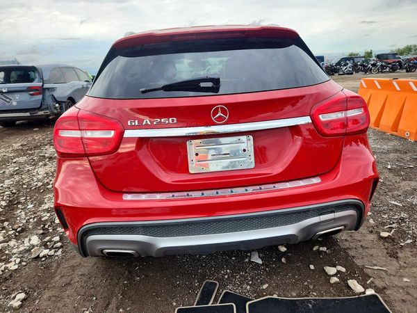 2016 MERCEDES-BENZ GLA GLA250