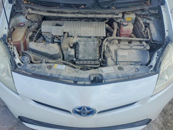 2015 TOYOTA PRIUS