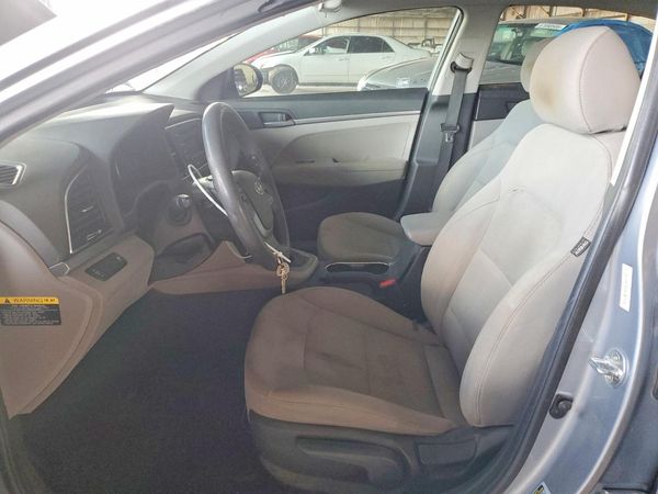2017 HYUNDAI ELANTRA SE Base