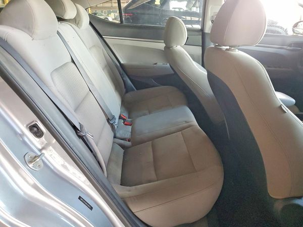 2017 HYUNDAI ELANTRA SE Base