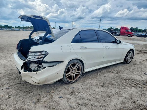 2014 MERCEDES-BENZ E