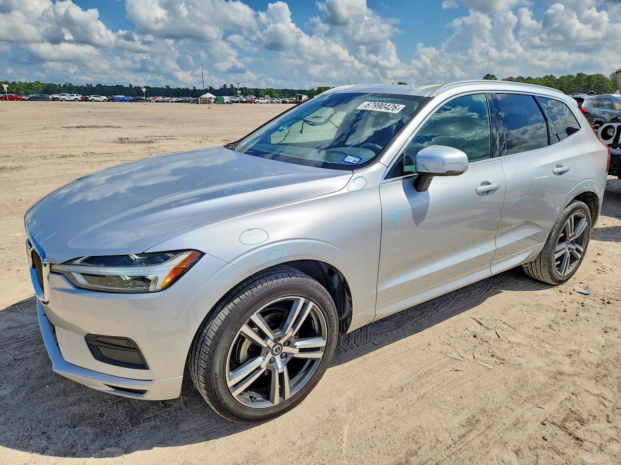 2020 VOLVO XC60 Momentum