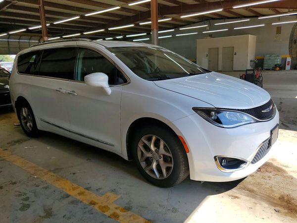 2020 CHRYSLER PACIFICA Touring L