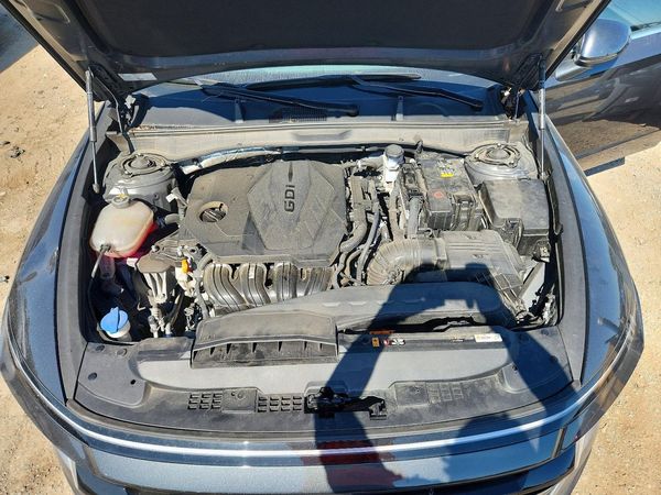 2025 HYUNDAI SONATA — Engine bay