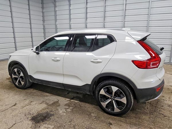 2025 VOLVO XC40 Plus Bright — DSRA