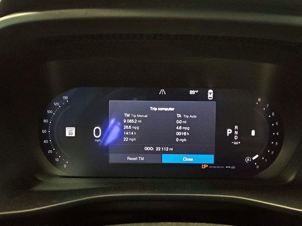 2025 VOLVO XC40 Plus Bright — ODOM