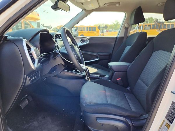 2025 KIA SOUL LX, S