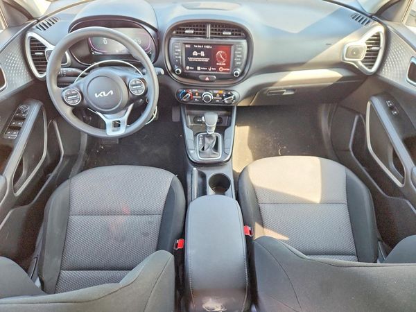 2025 KIA SOUL LX, S