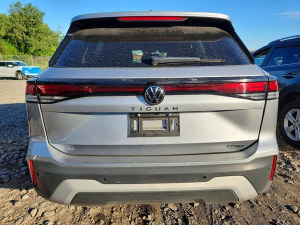 2026 VOLKSWAGEN TIGUAN 4Motion SE