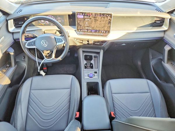 2026 VOLKSWAGEN TIGUAN 4Motion SE