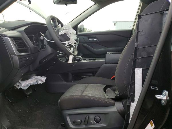 2026 NISSAN ROGUE SV — DENT