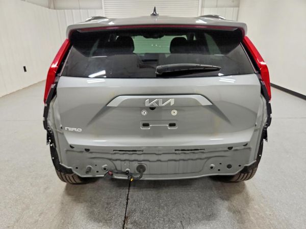 2023 KIA NIRO Wind