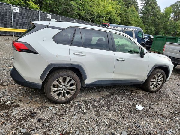 2023 TOYOTA RAV4 Limited