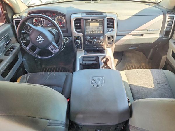 2016 RAM 1500 SLT