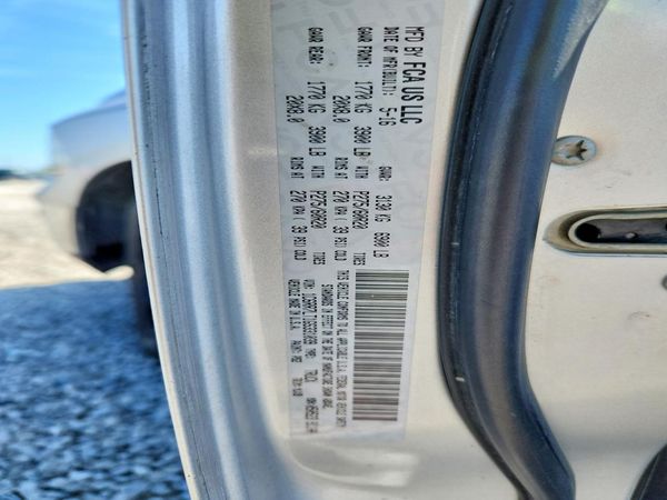 2016 RAM 1500 SLT
