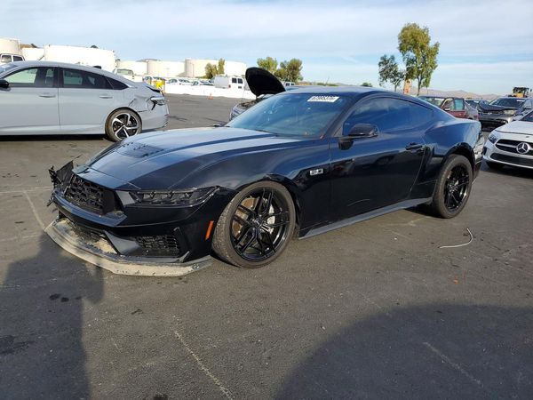 2024 FORD MUSTANG GT — Front 3/4