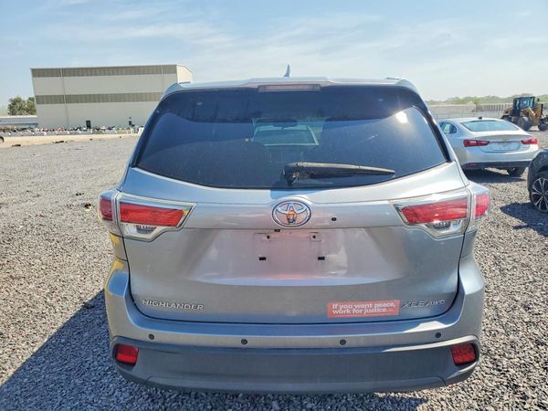 2015 TOYOTA HIGHLANDER
