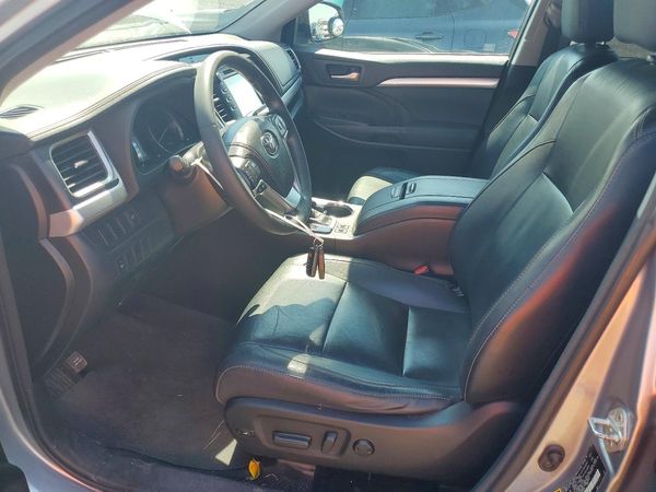2015 TOYOTA HIGHLANDER